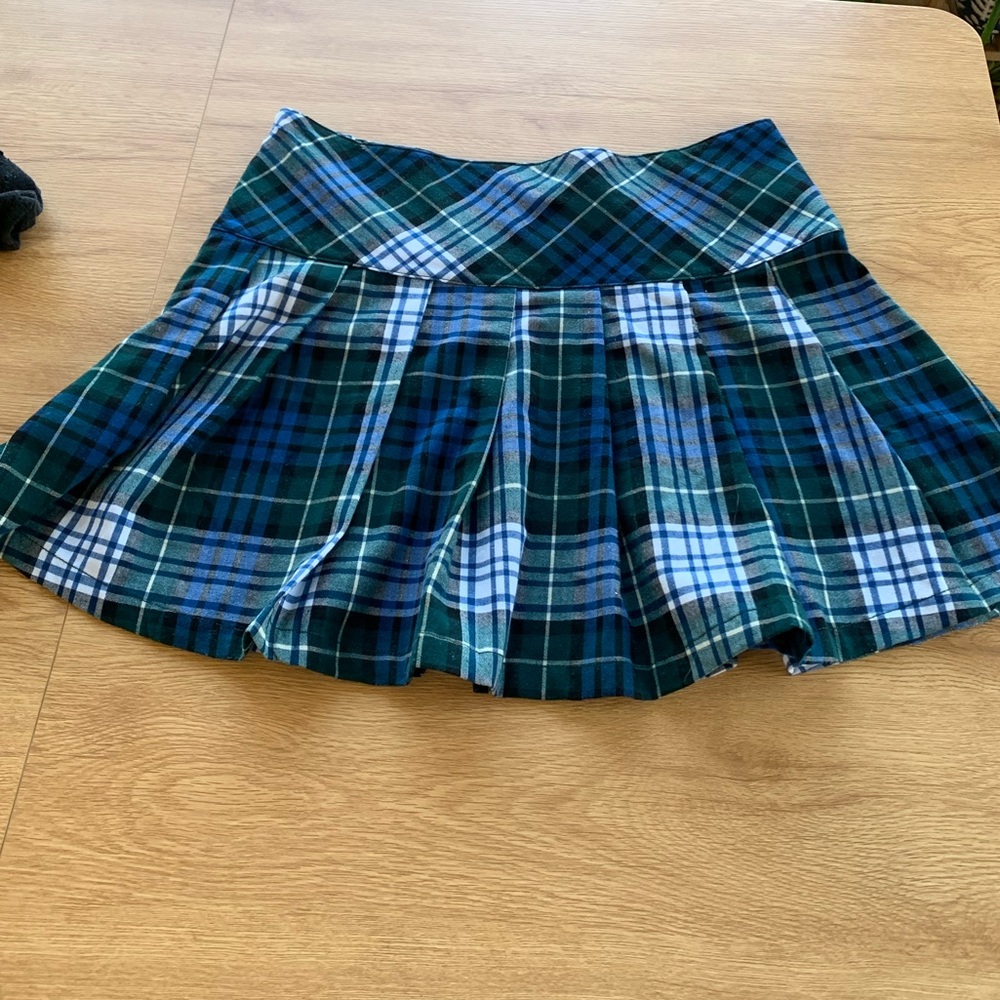 AEO Plaid Skirt - Picture 3 of 9
